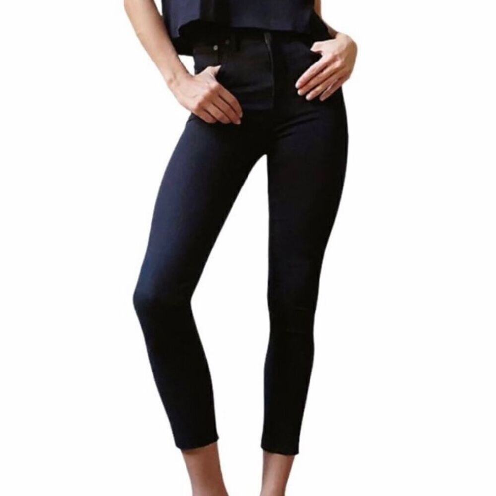 Aritzia Denim Forum The Lola High Rise Skinny Crop (28)Jeans Jeans Raw Hem stret